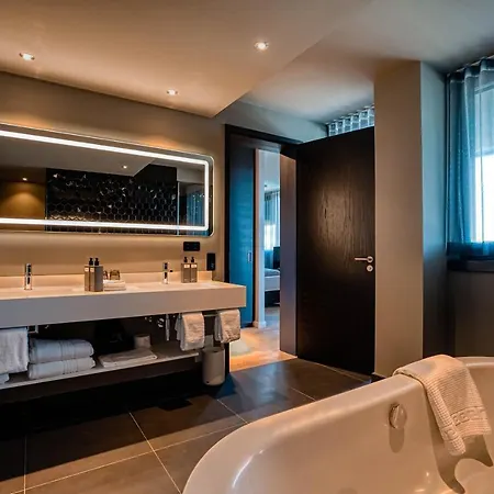 Aparthotel Cloud No7 4*